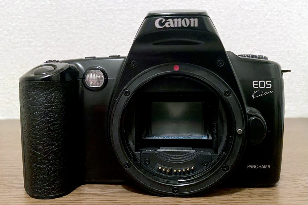 Canon EOS REBEL XS / EOS 500 / EOS Kiss first model is my first