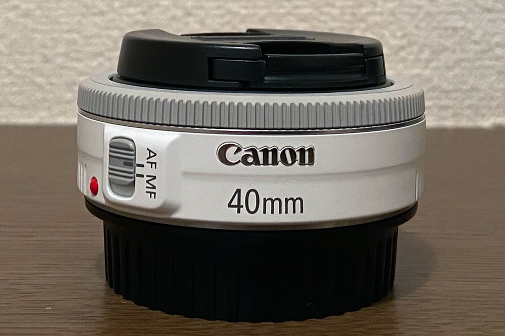 Canon EF40mm F2.8 STM White. I took night snap shot using pancake